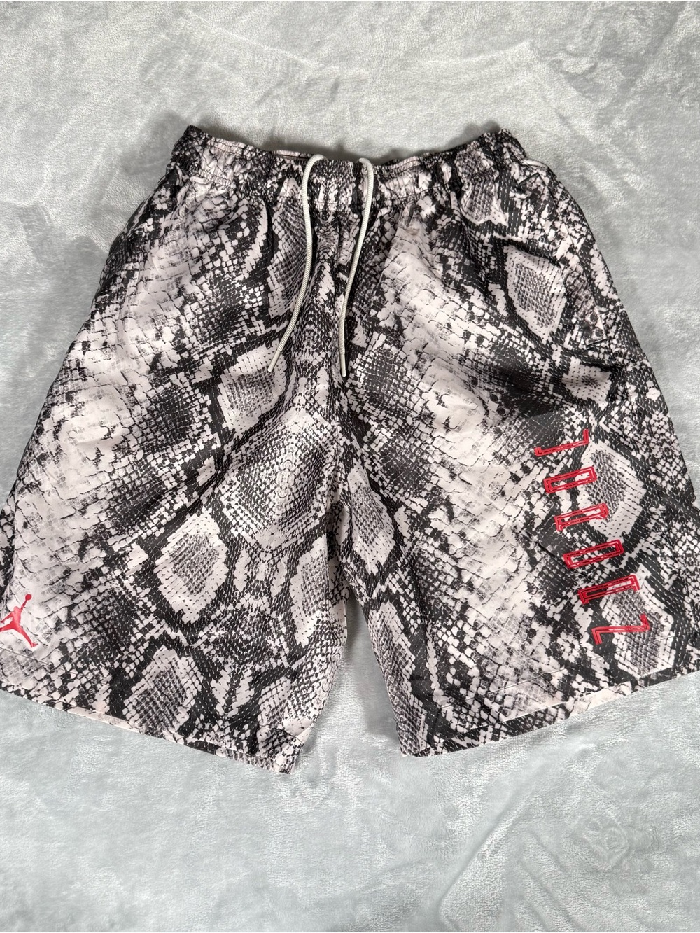 Air Jordan 11 Legacy Snakeskin Print Shorts Mens L 9” Softshell CI0312-072